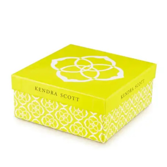 Kendra Scott Gold & Rose Quartz Layla Drop Earring - Picture 2 of 3